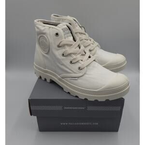 Palladium PAMPA HI in Star White Size 8.5